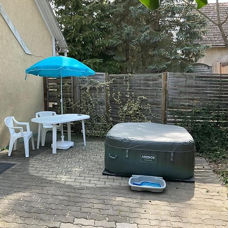 Pitypang Lak Apartment Szigetmonostor Exterior foto