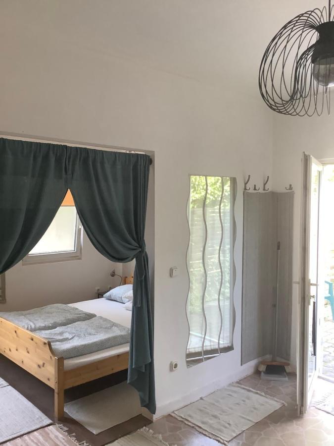Pitypang Lak Apartment Szigetmonostor Exterior foto